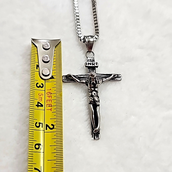 Mens Stainless Steel Crucifix Cross Pendant Necklace - Picture 6 of 12